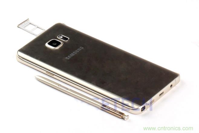 Galaxy Note5拆解，與S系列差距日漸模糊